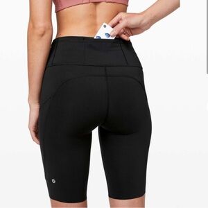 Lululemon Fast And Free Short 10" Non-Reflective
Almost new!